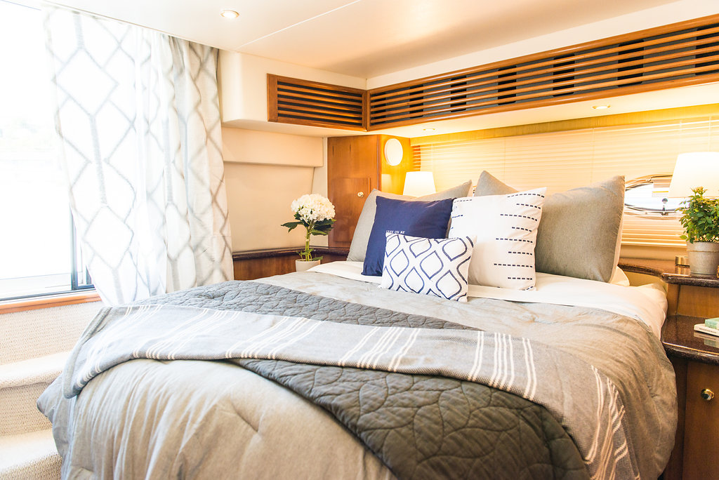Living Tiny in a 46ft Boat Wife Aquatic 005