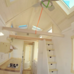 Lizzy Meets Her Tiny House (With a Huge Tub!) For the First Time 4