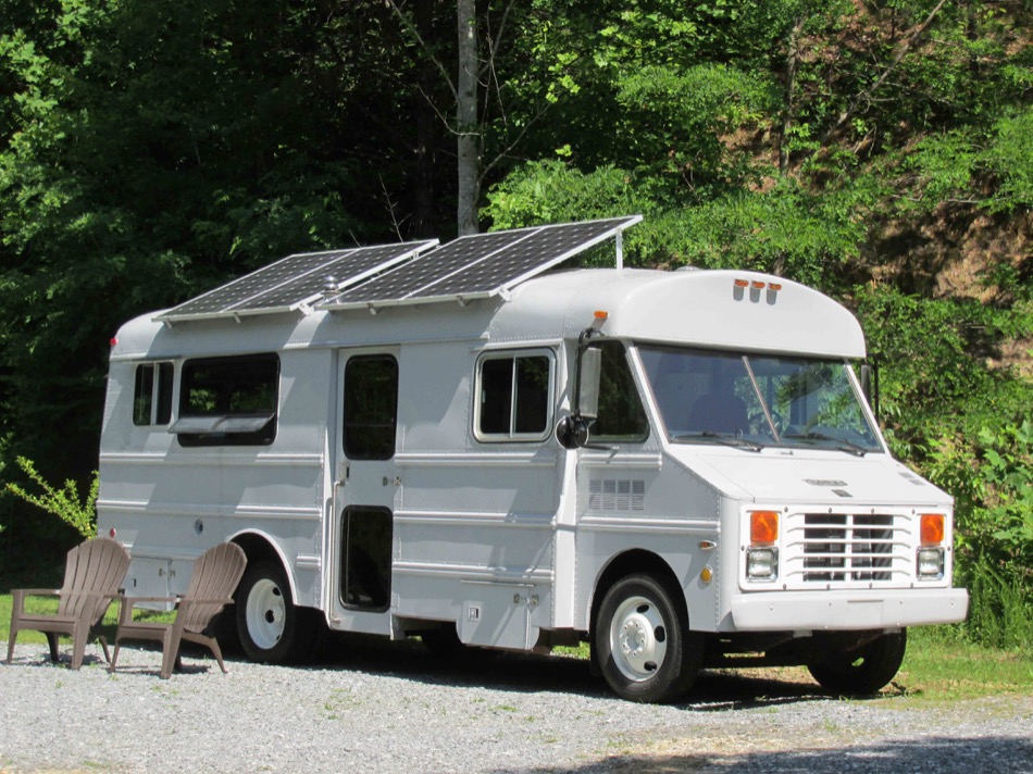 Low-Mileage 1992 Thomas Built School Bus For Sale 001