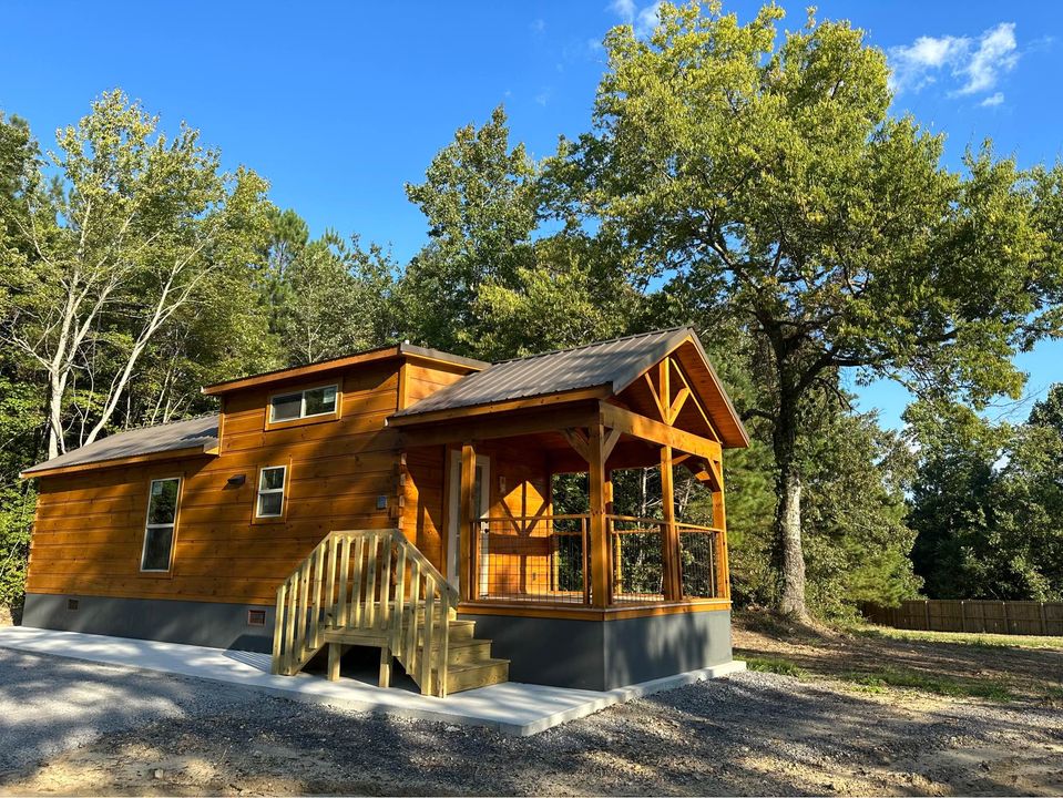 Luxury Log Cabin on Half Acre in Alabama For Sale