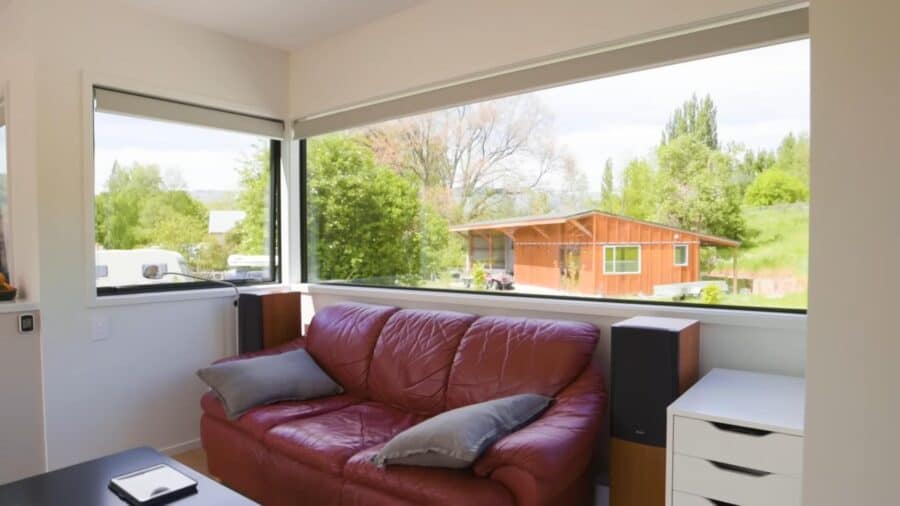 Man’s Incredible Expanded Container Home 7