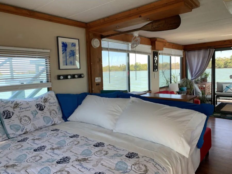 Marco Island Houseboat Cottage via Genevieve-Airbnb 005