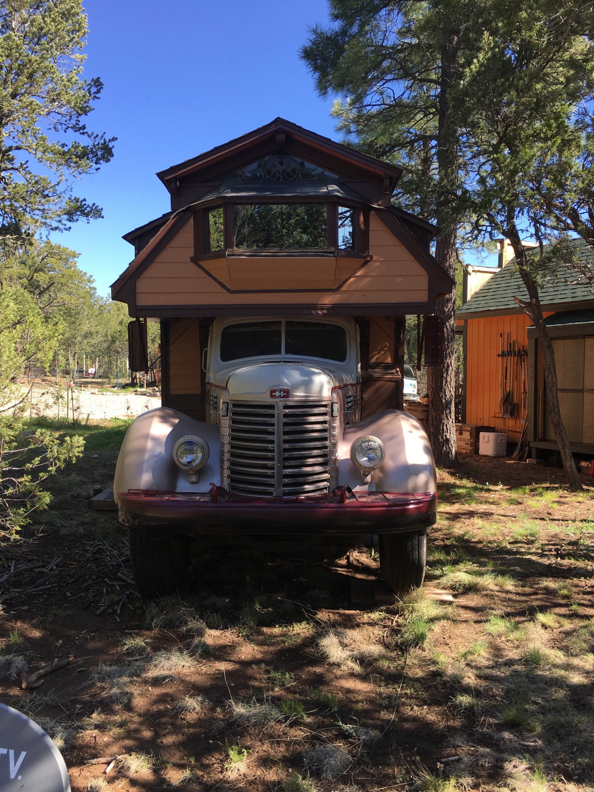 Michael Ostaski’s The Rose For Sale Bus Home 3