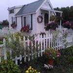 Micheles Pawsitively Tiny House 001
