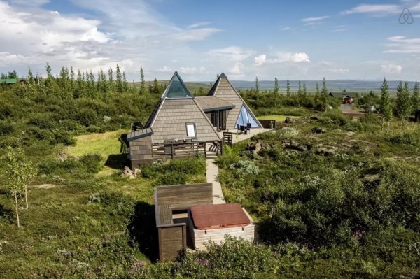 Modern Pyramid Cottage in Iceland 0026