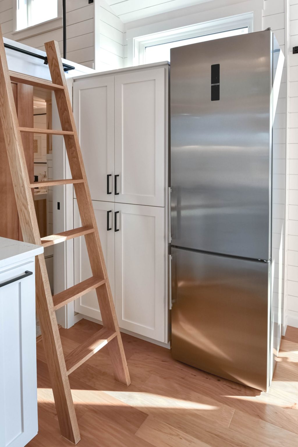 Modern and Minimal Lofted Cascade Max