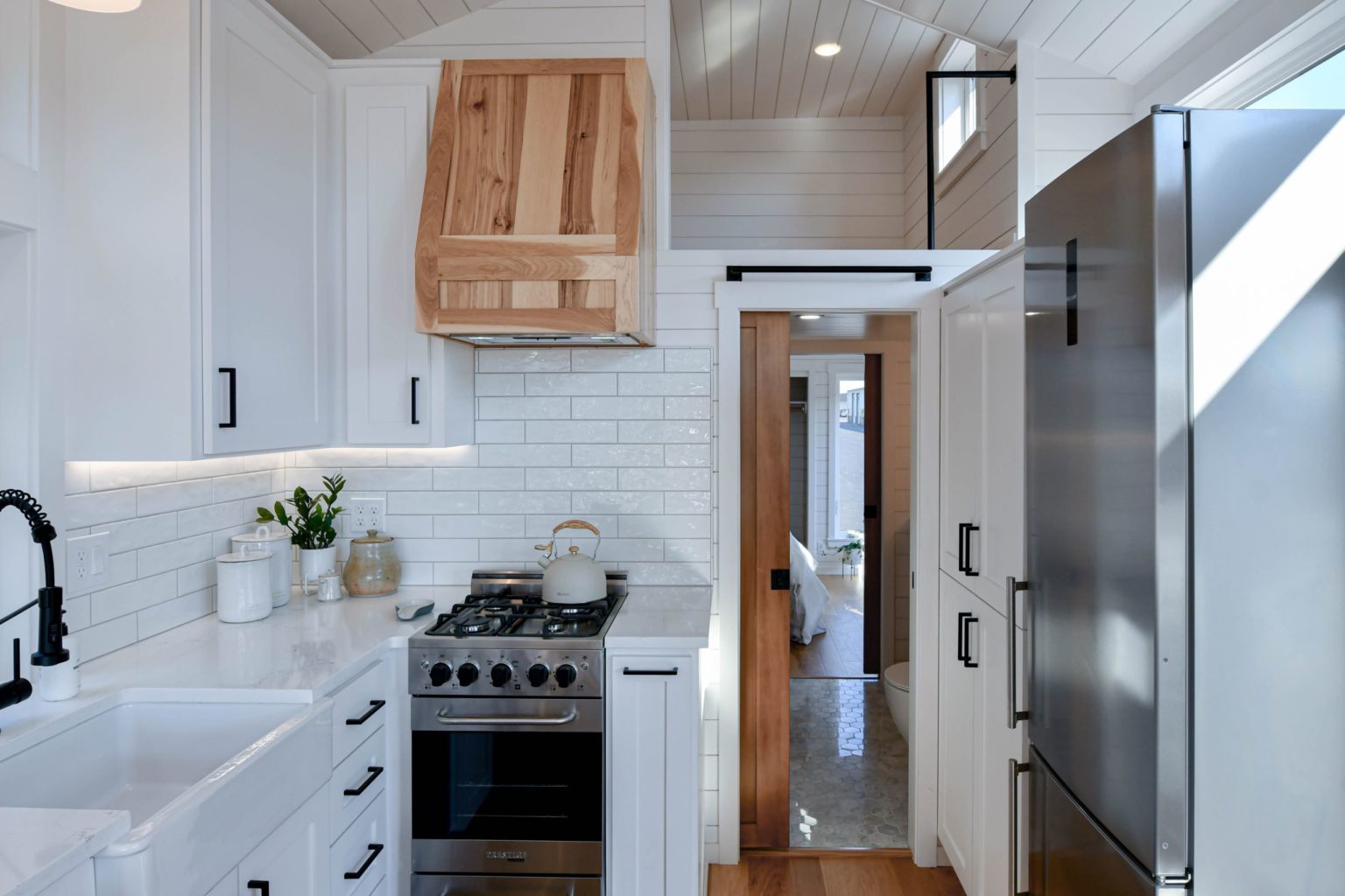 Modern and Minimal Lofted Cascade Max