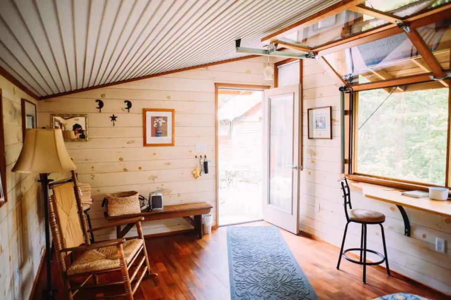 Molly Studio Cabin in Oakland via Sue And Bill Airbnb 003