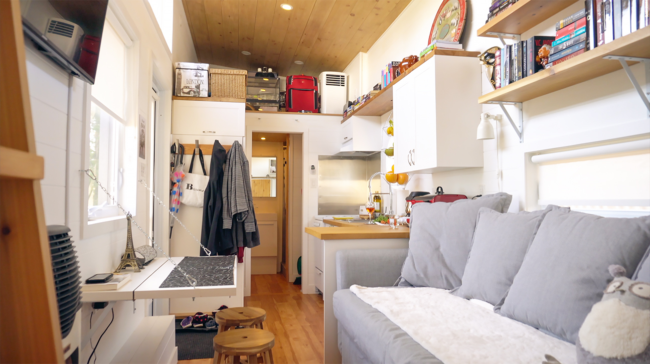 Mother Daughter Tiny House – Exploring Alternatives 2