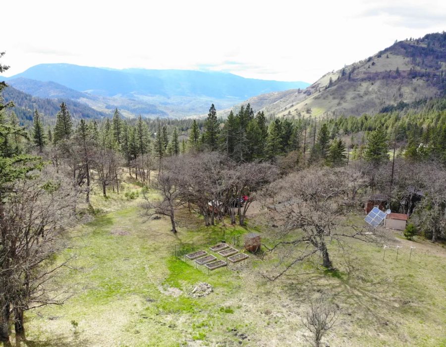 Multiple Tiny Houses on 5 Acres in Ashland OR via Zillow 0015