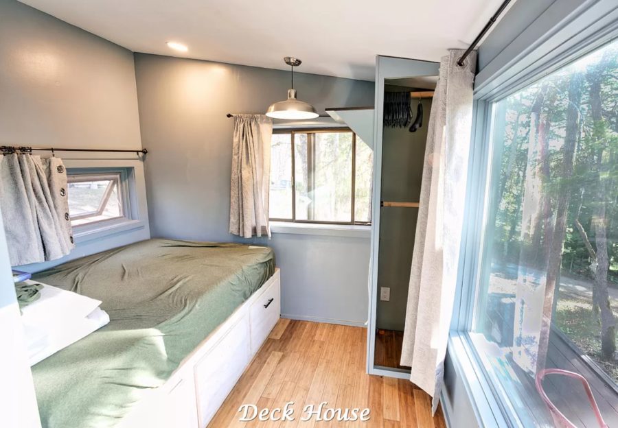 Multiple Tiny Houses on 5 Acres in Ashland OR via Zillow 0018