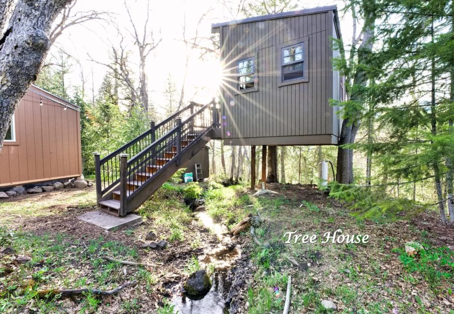 Multiple Tiny Houses on 5 Acres in Ashland OR via Zillow 009