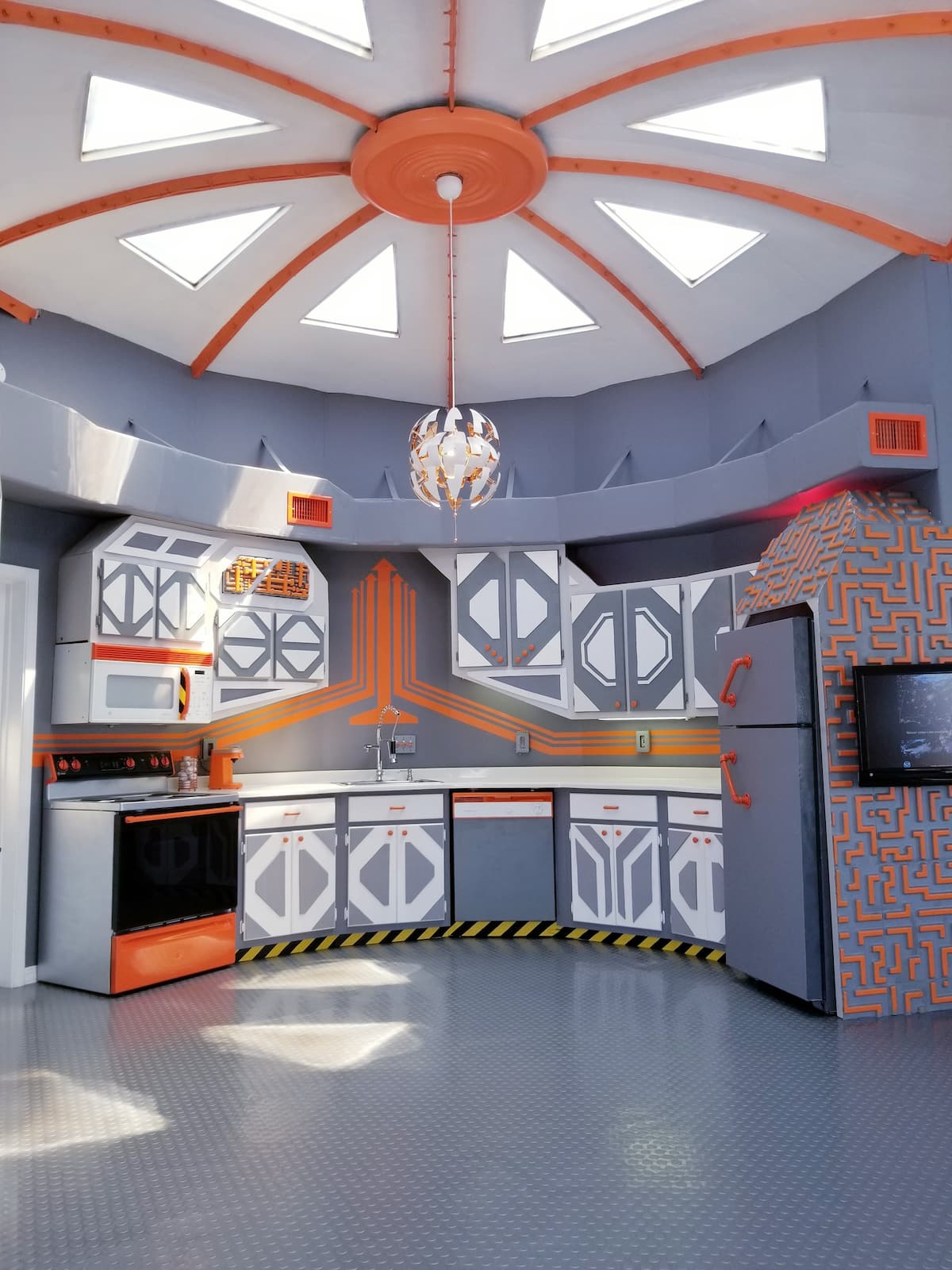 Navarre Beach Area 51 Spaceship House 15