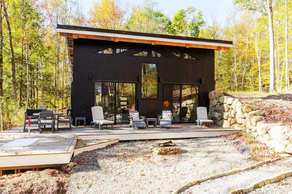 New Hampshire Boulder Cabin