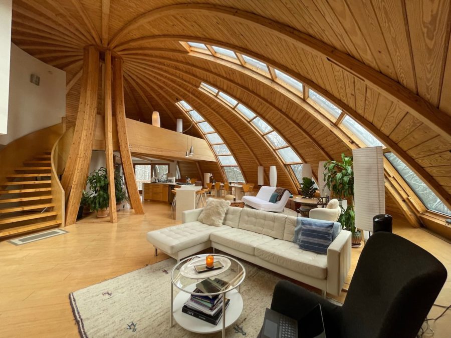 Newly-Remodeled Spaceship Home on 28 Acres 33