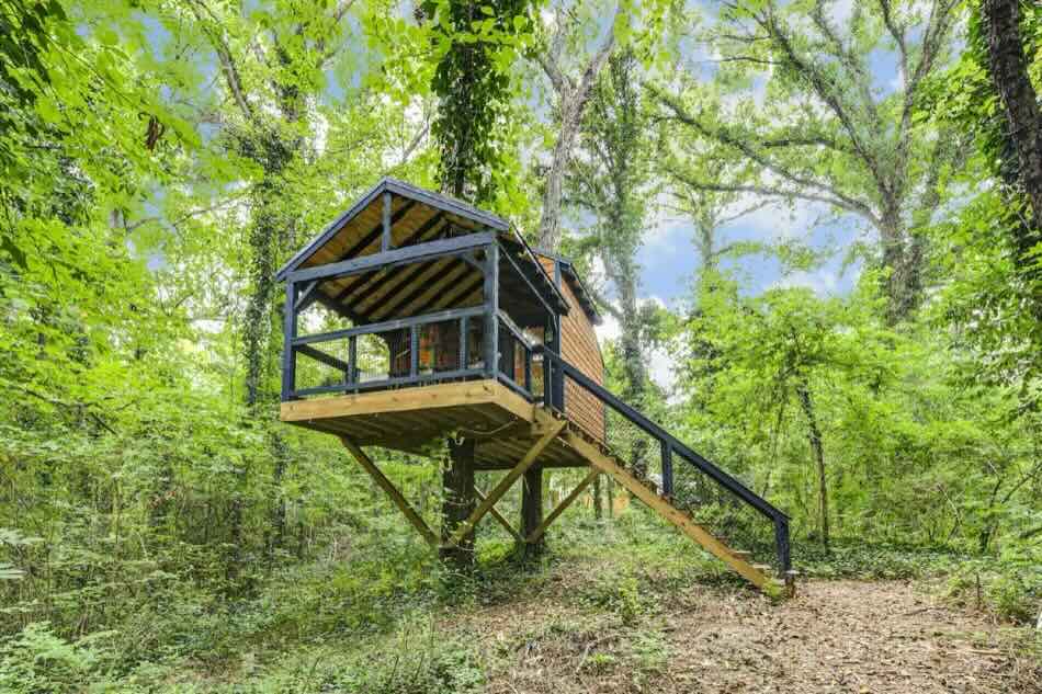 Tiny Treehouse Retreat in Atlanta