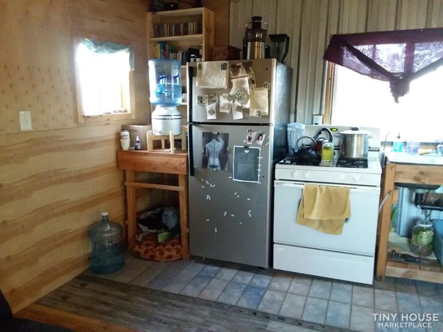 Off-Grid Tiny House & 20 Acres For Sale in Arizona $55K 002