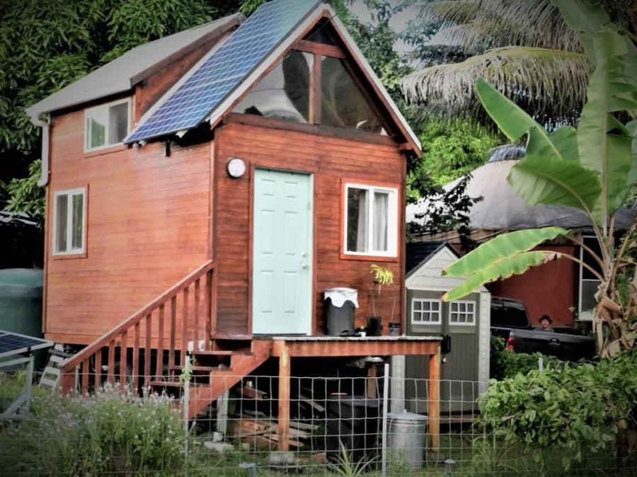 Off-Grid Tiny House w Solar in Hawaii via Trulia 001