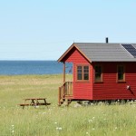 Off-Grid Waterfront Tiny Houses in Canada 001