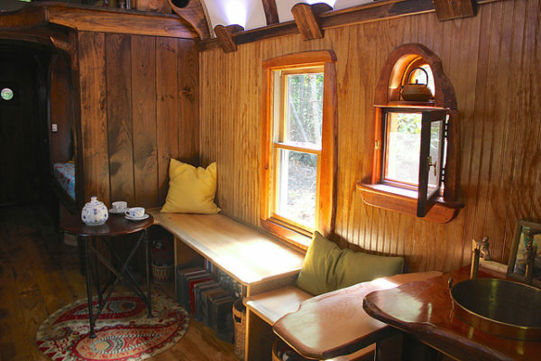 old-time-caravan-tiny-house-016