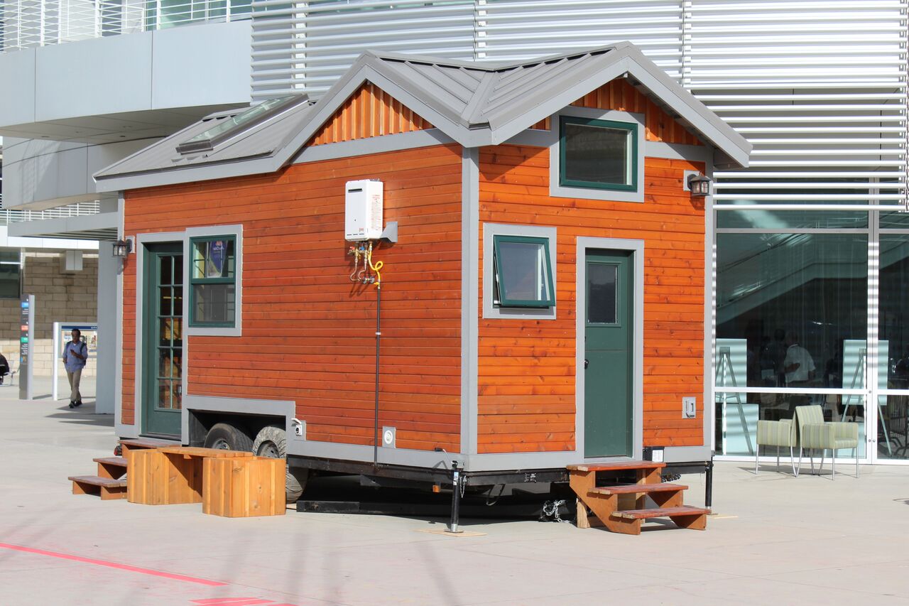 Oregon Trail by Tiny Smart House_001