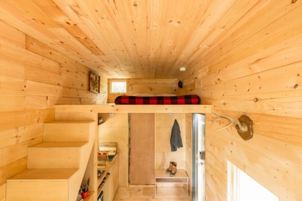  Tiny House on Wheels Vacation in Boston by Millenial Housing Lab and Getaway House 006