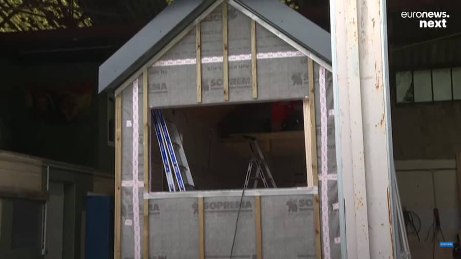 People Experiencing Homelessness in France Can Build Their Own Tiny Homes 5