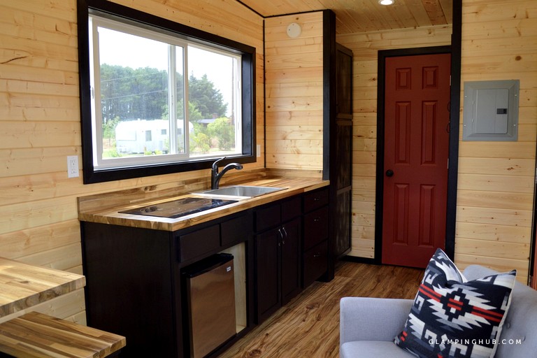 Pet-Friendly Tiny House Vacation With Dog-Park in Waldport 0011