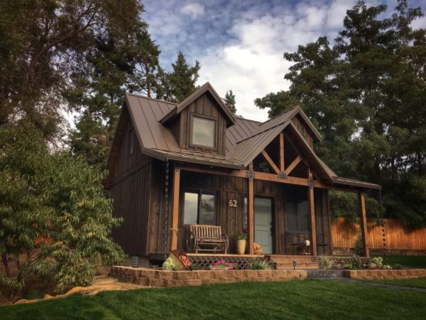 Potters Retreat Tiny Cabin Vacation in Walla Walla 001
