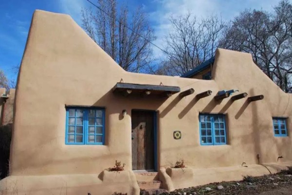 Pueblo-Style Solar Home For Sale in Santa Fe 0022