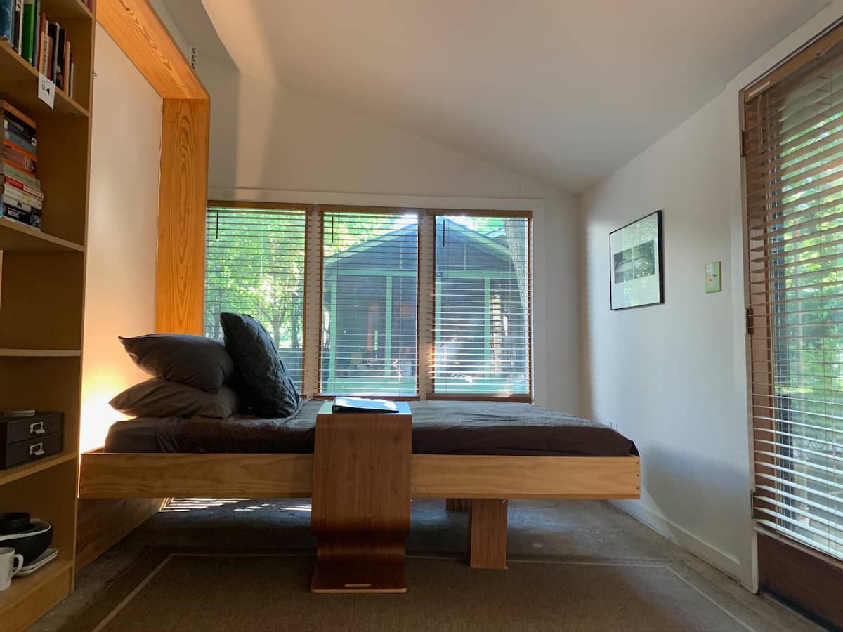 Quiet Sunny Zilker Neighborhood Guest House 9