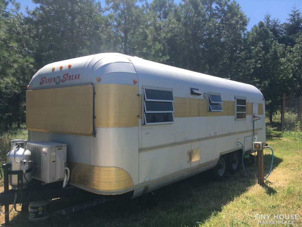 Remodeled 1974 Silver Streak Vintage Travel Trailer 001