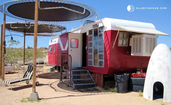 Retro Trailer Cabin with Trampoline Awning