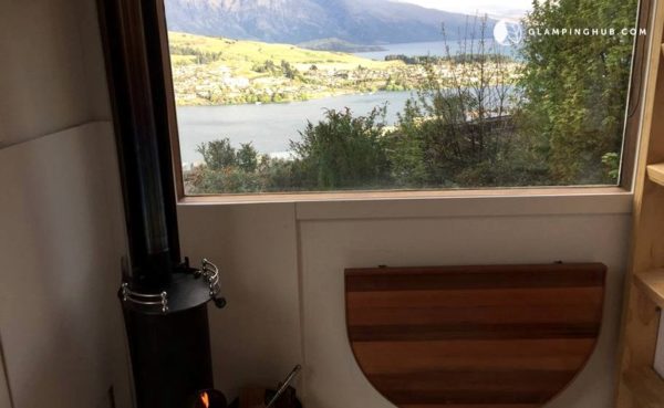 Romantic Tiny House Rental with Lake Views in Queenstown, South Island