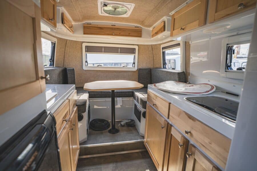Galley stovetop and rear dinette
