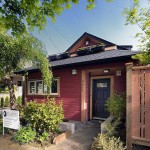 Scott-and-Tania-485-Sq-Ft-Cottage-001