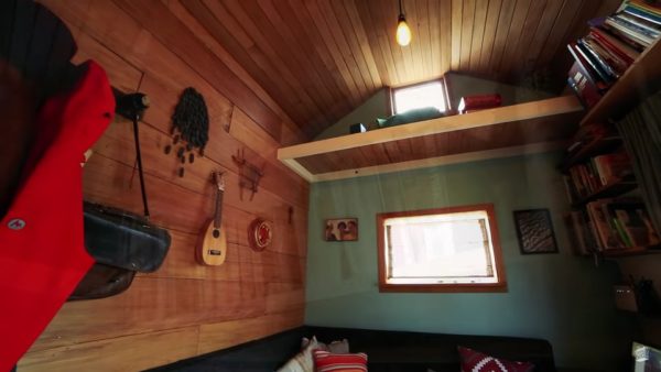 Annelies' $19000 Recycled Tiny Home in NZ