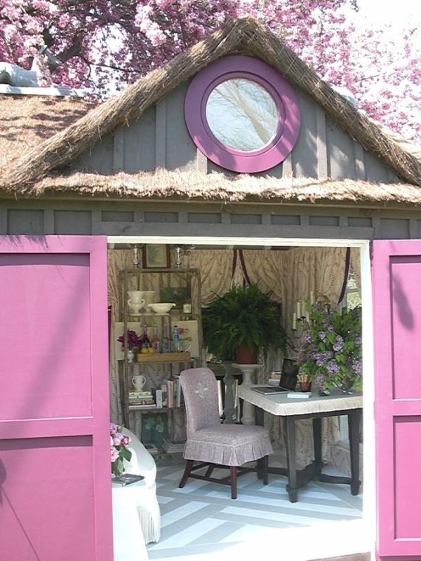 Shabby Chic She Shed 