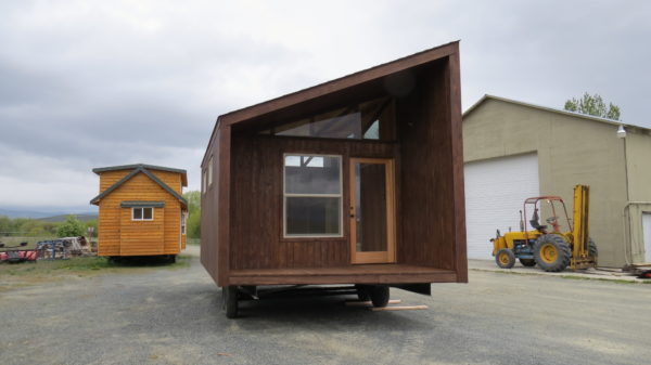 sleek-sonoma-cabin-by-richs-portable-cedar-cabins-2