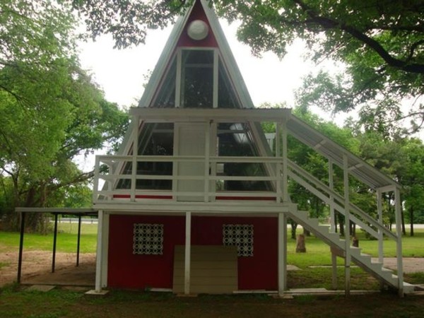 Small A-Frame House For Sale in Texas 0003