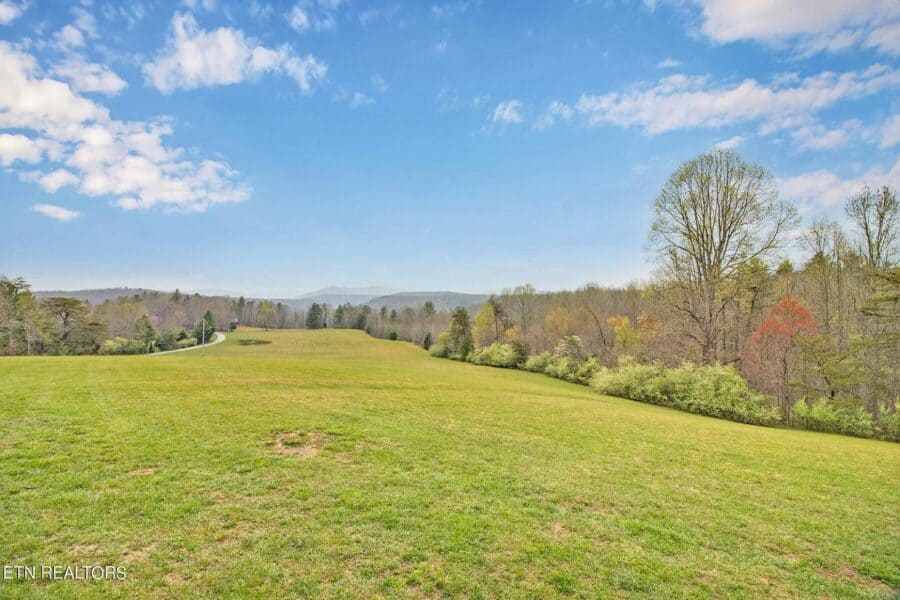 Small Home on 12 Acres in TN w: 5th Wheel! . 212