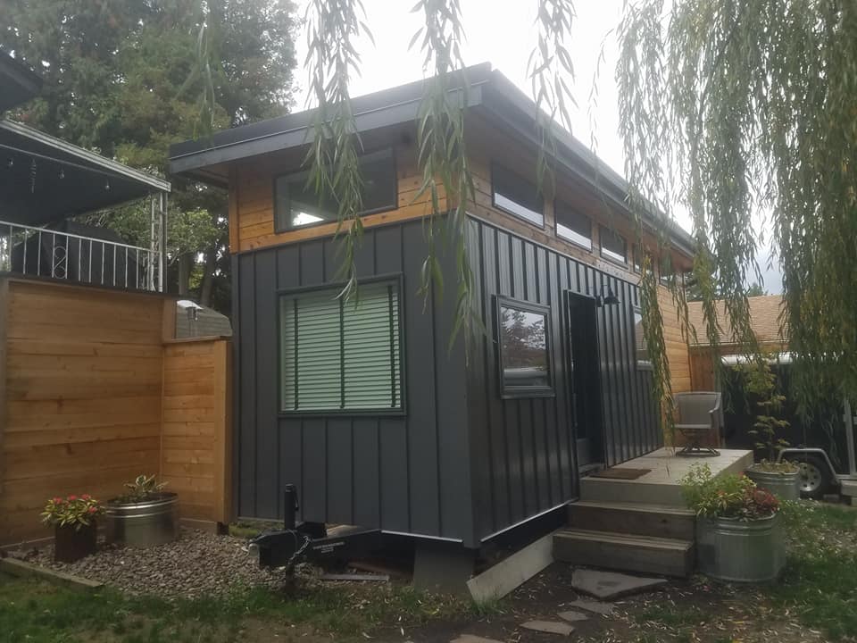 Son Builds Tiny House for his Mom