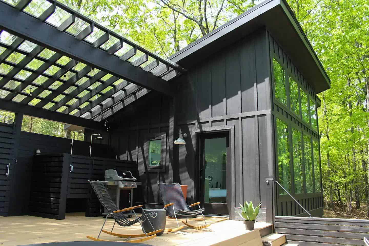 Sourwood Cabin at Kindle Ridge w/ Outdoor Swing Bed