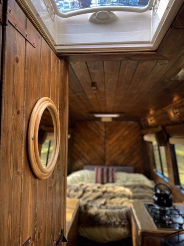 Small Splinter Van Splinter: The Cabin-Inspired Campervan