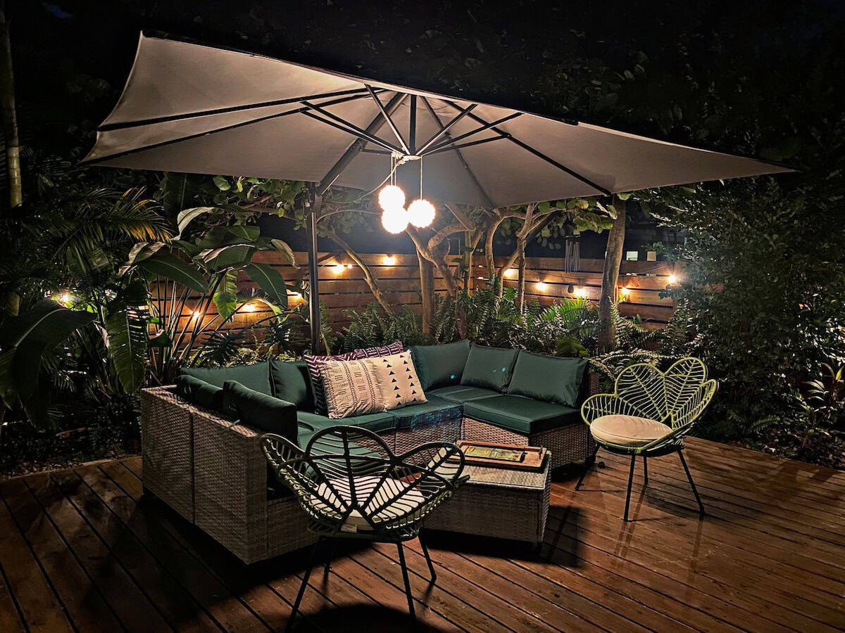 Outdoor relaxation area at the St. Petersburg cottage