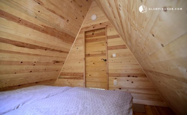 Stylish A-frame Pod Cabins with Private Bathrooms in Slovenia 005
