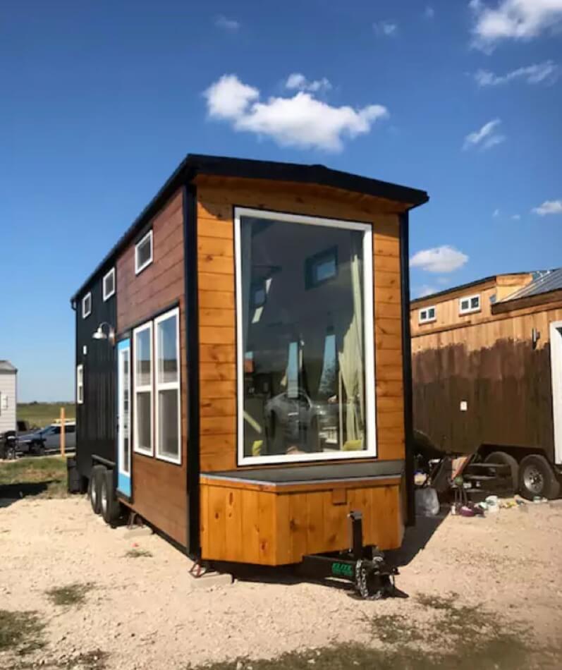 Texas Style Tiny House by Incredible Tiny Homes 008