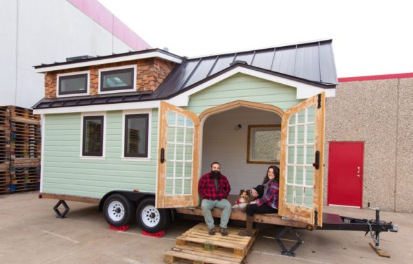 Couple's DIY Tiny House in Texas