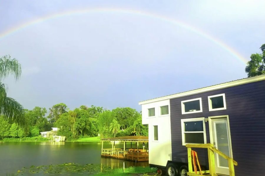 The Galaxy Tiny House Vacation Experience at Orlando Lakefront