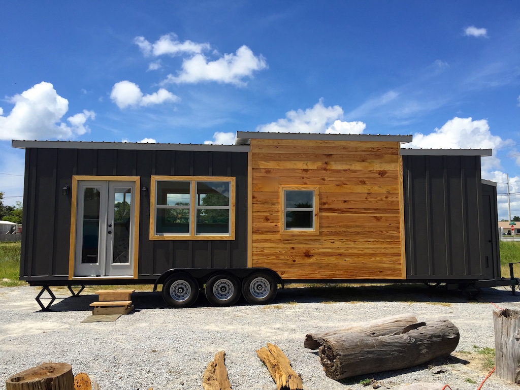 The Irving Tiny House with Downstairs Bedroom